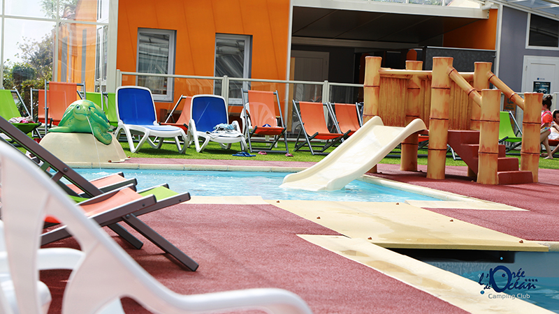 Piscine intérieur couverte chauffée