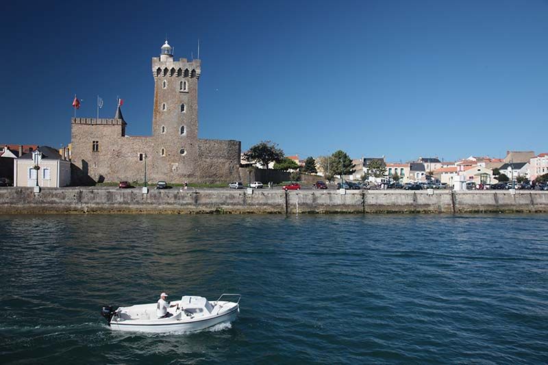 les sables port tour